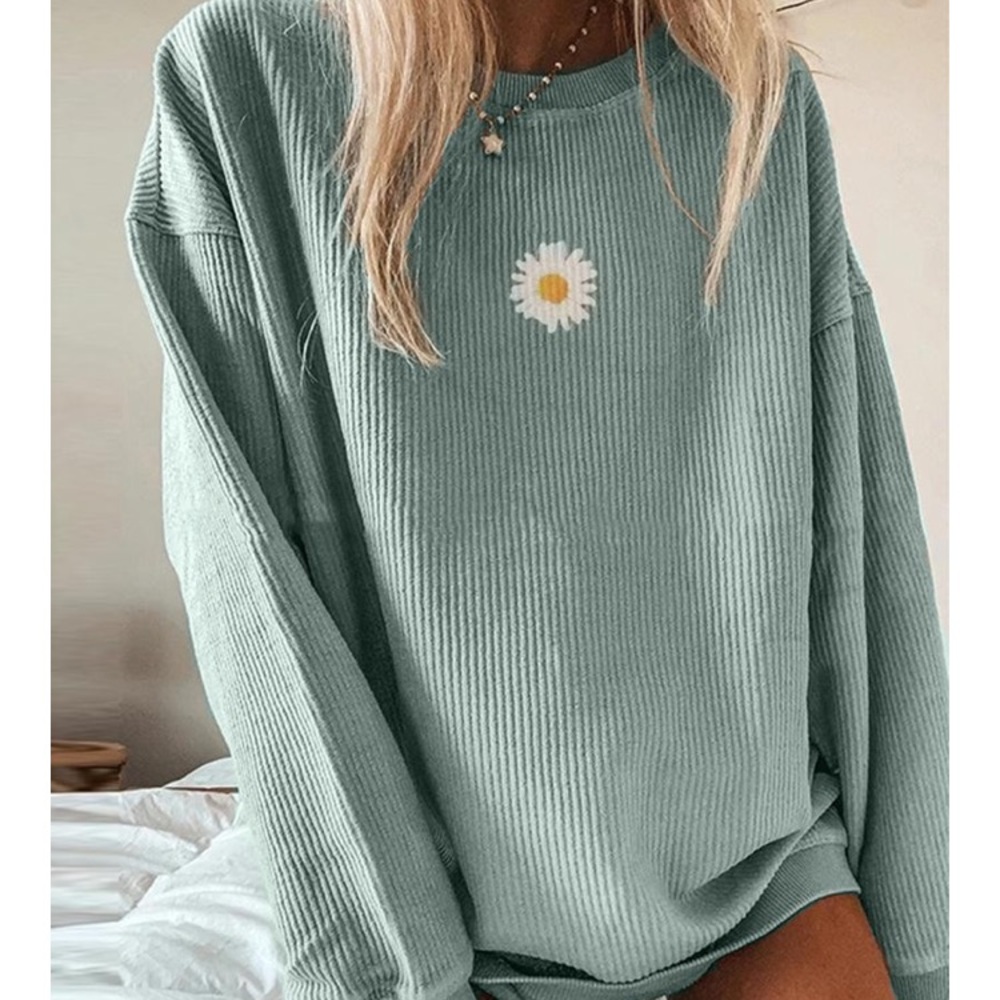 Long sleeve tee shirt
